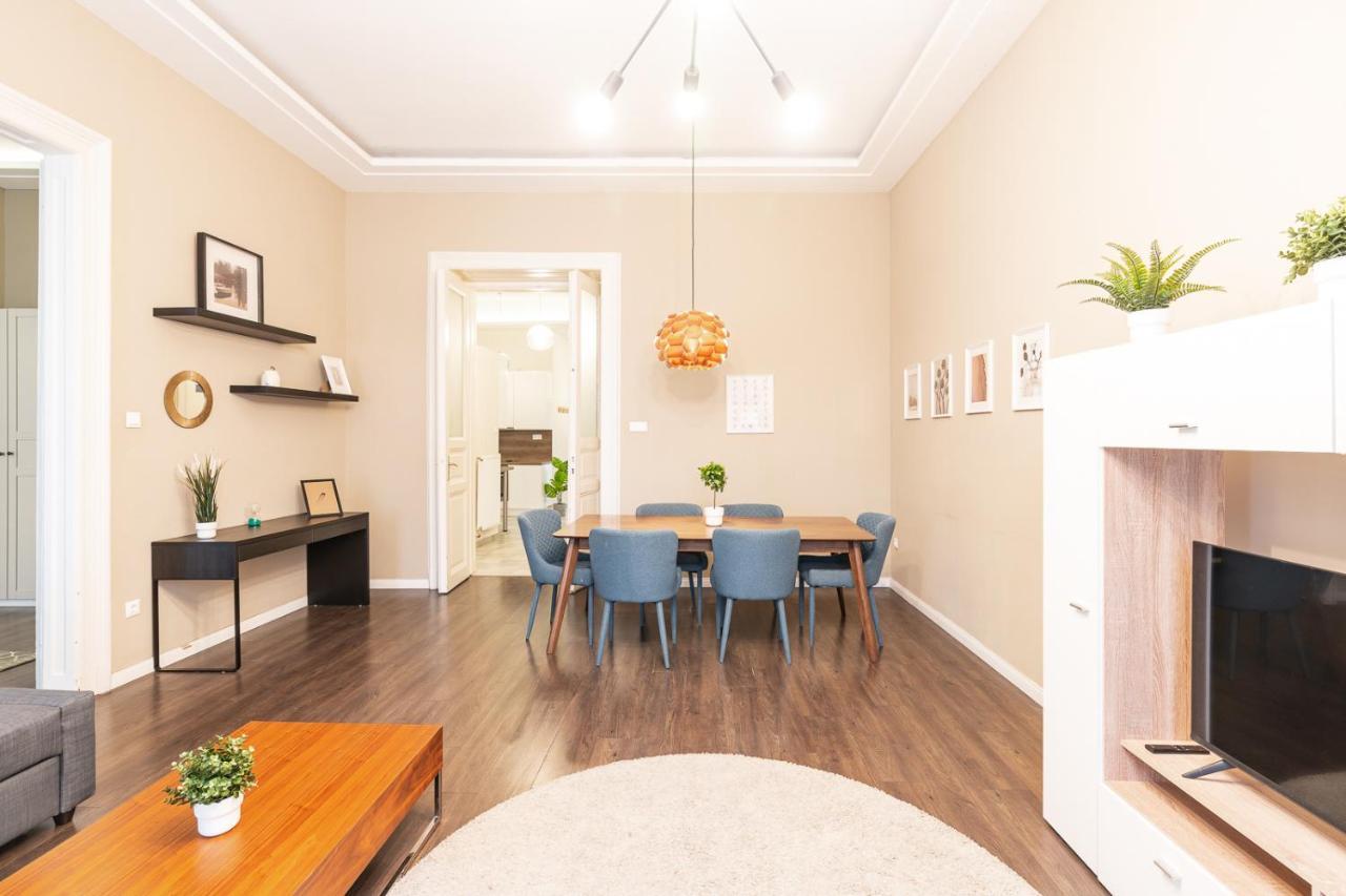 Spacious Luxury Apartment At The Heart Of Budapest Eksteriør bilde