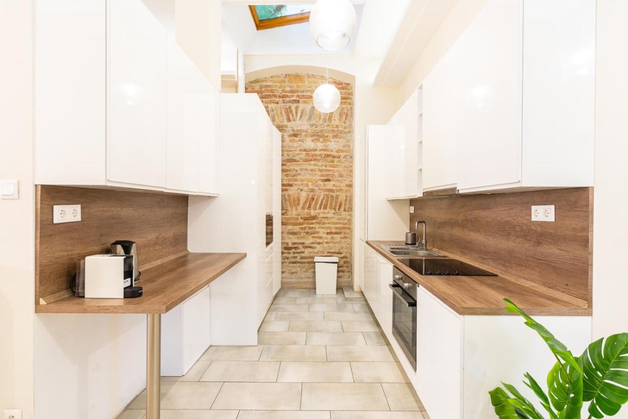 Spacious Luxury Apartment At The Heart Of Budapest Eksteriør bilde