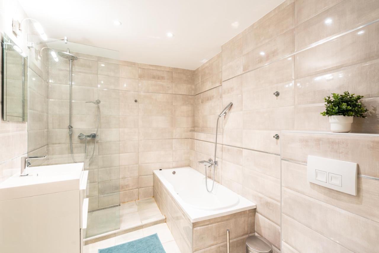 Spacious Luxury Apartment At The Heart Of Budapest Eksteriør bilde