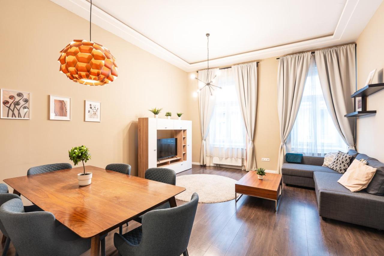 Spacious Luxury Apartment At The Heart Of Budapest Eksteriør bilde